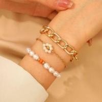 ราคา Set of 3: Floral Faux Pearl Bracelet 6005 - Set of 3 - Gold & White - One Size (1129725922)