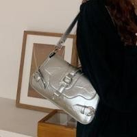 ราคา Flap Buckled Shoulder Bag (1129812653)