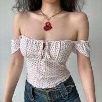 ราคา Off-Shoulder Tie Front Poker Print Cropped Top (1129965201)