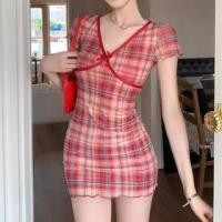 ราคา Short-Sleeve V-Neck Plaid Bow Accent Contrast Trim Lettuce Edge Mini Sheath Dress (1129983332)