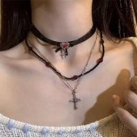ราคา Cross Necklace / Faux Leather Rhinestone Choker (1130680474)