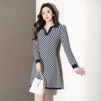 ราคา Long-Sleeve Collared Plaid Knit A-Line Dress (1130752973)