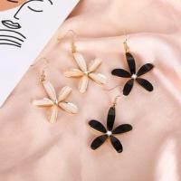 ราคา Floral Rhinestone Drop Hook Earring 1 Pair - Off-White - One Size (1129729301)