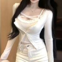 ราคา Set: Long-Sleeve Plain Lace Trim Button Crop Slim Fit Top + Camisole Top (1130913528)