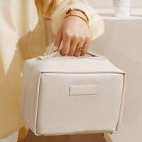 ราคา Plain Zip Makeup Pouch (1129922148)
