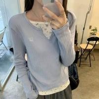 ราคา Long-Sleeve Crew Neck Mock Two-Piece Floral Print Panel Butterfly Embroidered Ruched T-Shirt (1130999845)