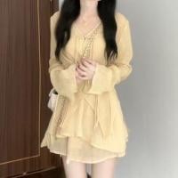 ราคา Set: Long-Sleeve V-Neck Plain Frog Buttoned Blouse + High Waist Mini A-Line Skirt (1130997391)