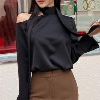 ราคา Long-Sleeve Stand Collar Cold Shoulder Plain Asymmetrical Blouse Black - One Size (1131097792)