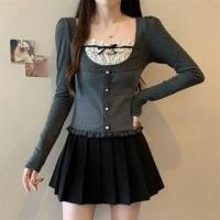 ราคา Long-Sleeve Square Neck Mock Two-Piece Dotted Panel Bow Accent Frill Trim T-Shirt (1131131524)