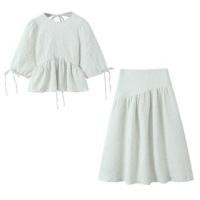 ราคา 3/4-Sleeve Round Neck Floral Jacquard Ruffle Hem Open Back Blouse / High Waist Midi A-Line Skirt (1131151091)