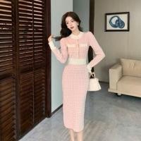 ราคา Long Sleeve Crew Neck Plaid Button Knit Midi Sheath Dress (1131413091)