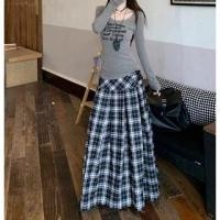 ราคา Long-Sleeve Scoop Neck Lettering Print Slim Fit Tee / High Rise Plaid Pleated Buckled Maxi A-Line Skirt (1131484867)