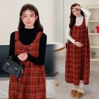 ราคา Maternity Long-Sleeve Mock Neck Plain Knit Top / Scoop Neck Plaid Maxi Dungaree Dress (1131576791)