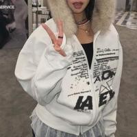 ราคา Long Sleeve Lettering Print Furry-Trim Hooded Zip-Up Jacket (1131577697)