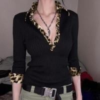 ราคา Long Sleeve V-Neck Leopard Print Paneled Slim-Fit Polo Top (1131693048)