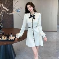 ราคา Long-Sleeve Crew Neck Bow Accent Contrast Trim Mini A-Line Knit Dress (1131935854)