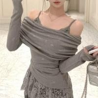 ราคา Set: Long-Sleeve Off-Shoulder Butterfly Print Asymmetrical Slim Fit Tee + Lace Panel Camisole Top (1131973414)