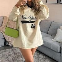 ราคา V-Neck Lettering Print Contrast Trim Sweatshirt (1132017026)