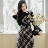 ราคา Long-Sleeve Crew Neck Faux Pearl Knit Top / Plaid Midi Overall Dress / Set (1132157855)