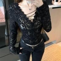 ราคา Long-Sleeve V-Neck Lace-Up Lace Slim Fit Crop Top (1132423036)