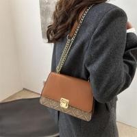 ราคา Flap Buckled Shoulder Bag (1132481334)