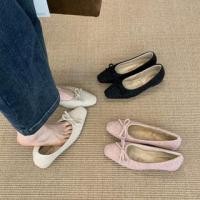 ราคา Chunky Heel Plain Bow Accent Pumps (1132804138)