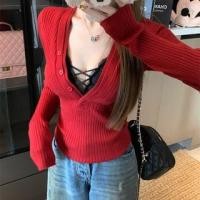 ราคา Long Sleeve V-Neck Plain Button Ribbed Knit Top / Plain Lace Bra Top (1132919617)