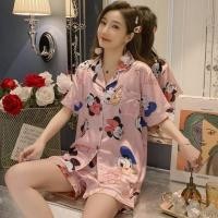 ราคา ชุดนอนผ้าซาติน แขนสั้น ขาสั้น Freesize (7331429197)