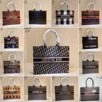 ราคา 13/5 กระเป๋างานพรีเมี่ยม พร้อมถุงผ้า SIZE 16"ดิออร์ (2908577008)