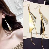 ราคา Korea ต่างหูสตรีทรงสามเหลี่ยมประดับเลื่อมทรงสามเหลี่ยม (3850199452)