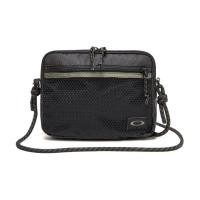 ราคา Oakley กระเป๋าสะพายข้าง รุ่น ESSENTIAL SHOULDER POUCH BAG 4.0 BLACKOUT (4379813397)