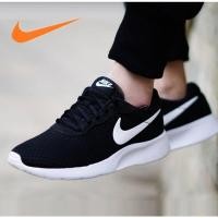 ราคา Nike Roshe Run 3 แท้ ชายและหญิง รองเท้าวิ่งสีดำล้วน ชายและหญิงรองเท้ากีฬา ระบายรองเท้าวิ่ง (11413024698)