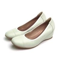 ราคา Pierre Cardin รองเท้าผู้หญิง รองเท้าส้นสูง นุ่มสบาย ผลิตจากหนังแท้ สีขาว รุ่น 27WC448 (5390361777)