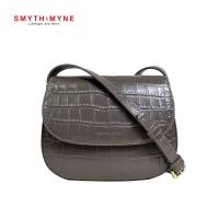 ราคา SMYTH&MYNE LISA BAG กระเป๋าสะพายข้างหนังแท้ อัดลายจระเข้ สีน้ำตาล (3638383153)