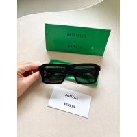 ราคา Bottega Veneta Classic Square Sunglasses (22572491428)