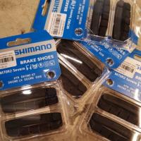 ราคา ผ้าเบรค​ ยางเบรค Shimano สำหรับ วีเบรค (4130049067)