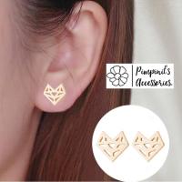 ราคา พร้อมส่ง : ต่างหูสแตนเลสสไตล์มินิมอลลายหมาป่าโอริกามิ | Origami Fox Minimalist Stainless Steel Stud Earring. (1967580916)