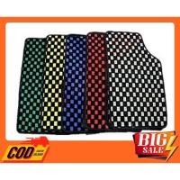 ราคา ⚡️พรมหมากรุก พรมปูพื้นรถยนต์ FREE-SIZE ชุด 5 ชิ้น (6456227582)