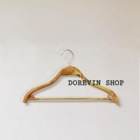 ราคา ไม้แขวนเสื้อ ไม้แขวนผ้า ไม้แขวนสูท เดรส ไม้แขวน พลาสติก ลายไม้ แบบมีก้าน รุ่นซาร่า 1โหล/12ชิ้น ✅สินค้าพร้อมส่ง✅ (5547900925)