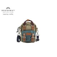 ราคา DOUGHNUT BAG : MACAROON TINY GLOSSY BLOCKING SERIES : BEIGE X TEAL : กันน้ำได้ ผลิตจากผ้าไนลอนชนิดเงา 420D น้ำหนักเบา กระเป๋าสะพายข้าง (รหัสสินค้า 06575) (3607987128)