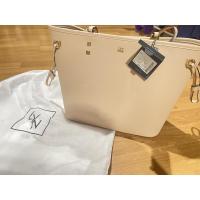 ราคา กระเป๋า Tote ยี่ห้อ Lyn @ (18903579866)