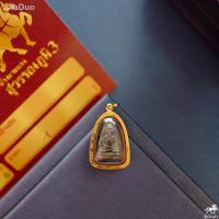 ราคา ◙✙○จี้หลวงปู่ทวด วัดช้างไห้(หลังนางกวัก) เลี่ยมทองแท้ 90% #รุ่นเสาร์ ๕ รุ่น๑ พ.ศ. ๒๕๓๔ อ.โคกโพธิ์ จ.ปัตตานี 511-4786 (13533744773)