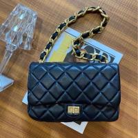 ราคา (Pre-order)หนังแท้100% กระเป๋าสะพายทรง CC Mini Flap Bag สีดำ (18032123401)