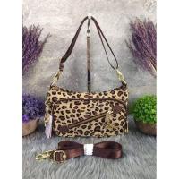 ราคา Kipling รุ่น Milos ใบนี้ จะช่วยเพิ่มลุคสดใสให้กับคุณ อีกทั้งยังมีขนาดกว้างขวางและเบา (23342003369)