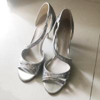 ราคา รองเท้าไปงานแต่งงาน Aldo ไซส์38 สภาพดี ใส่1งาน ส่งต่อกันเองค่ะ (773071357)