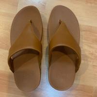 ราคา รองเท้า Fitflop ไซด์ UK3/ US5 สีน้ำตาล (5831591863)