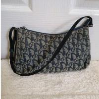ราคา กระเป๋า ดิออร์ ของแท้ วินเทจ หายาก Christian Dior Vintage Diorissimo Pochette Blue Jeans 100% RARE ITEM (18562155988)