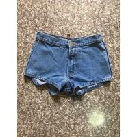 ราคา กางเกงยีนส์ขาสั้นเอวสูงยี่ห้อ Volume มือ2 (15663372071)