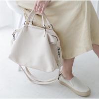 ราคา UWIF Pay bag สี ivory (ขาวงาช้าง) ใช้งานน้อยมาก (22305790724)