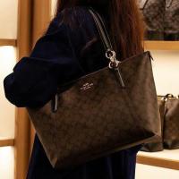 ราคา COACH AVA TOTE IN SIGNATURE (7813729341)